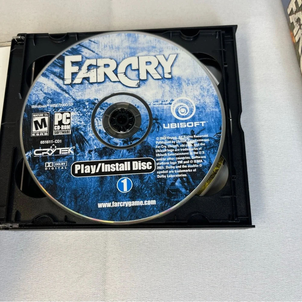 Far Cry (PC, 2004 Ubisoft) Multi-Disc Manual Included NTSC-U/C